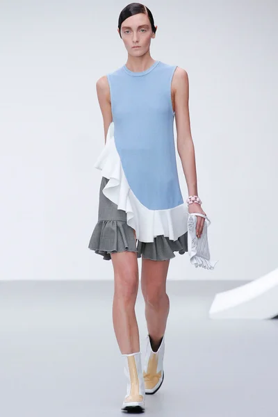 Look 4